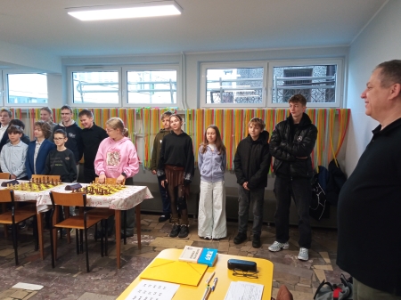 Relacja fotograficzna z zawodów powiatowych w szachy- IV miejsce. Gratulujemy!!!...